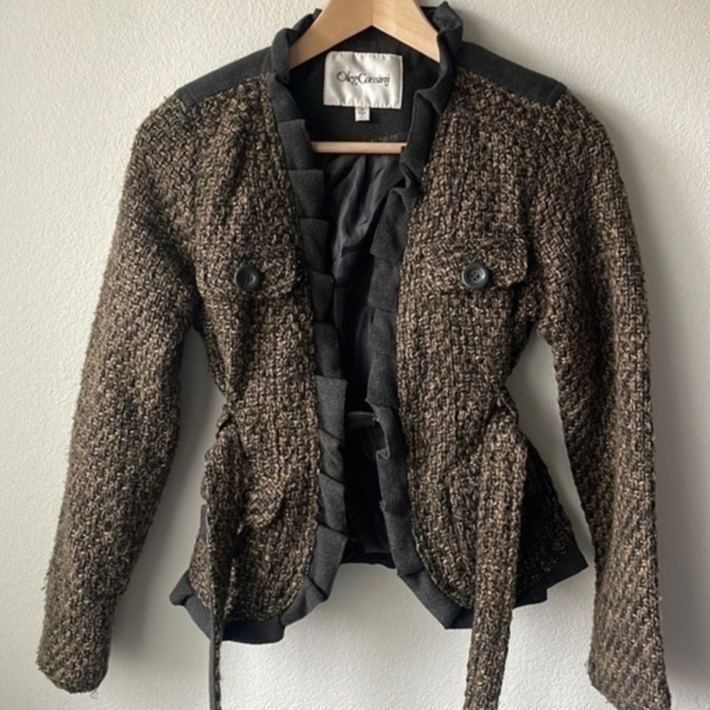 Oleg Cassini jacket size small wool tweed with ruffle waist belt Brown  black